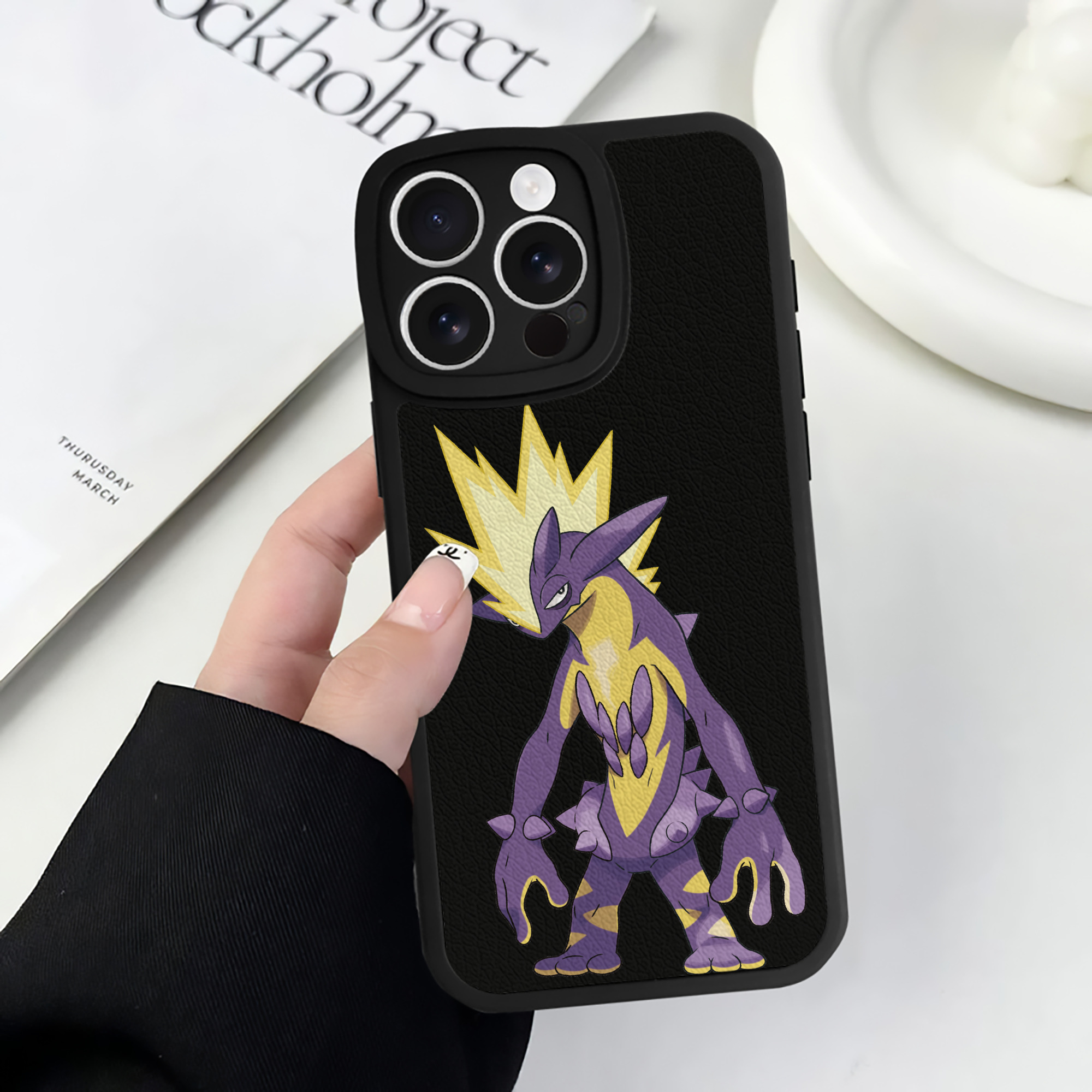 （画像用） ポケットモンスター Pokémon 【iPhone 16シリーズ対応】シリコンスマホケース（レザー調） 材質：シリコン